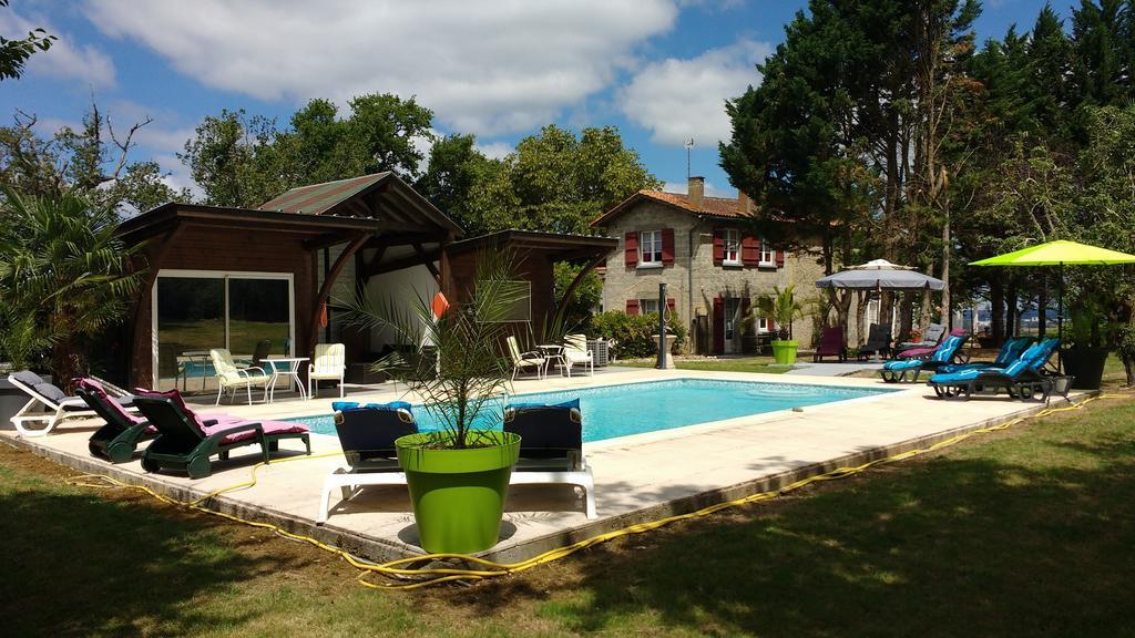Les Gites De Castera Aire-sur-lʼAdour Buitenkant foto