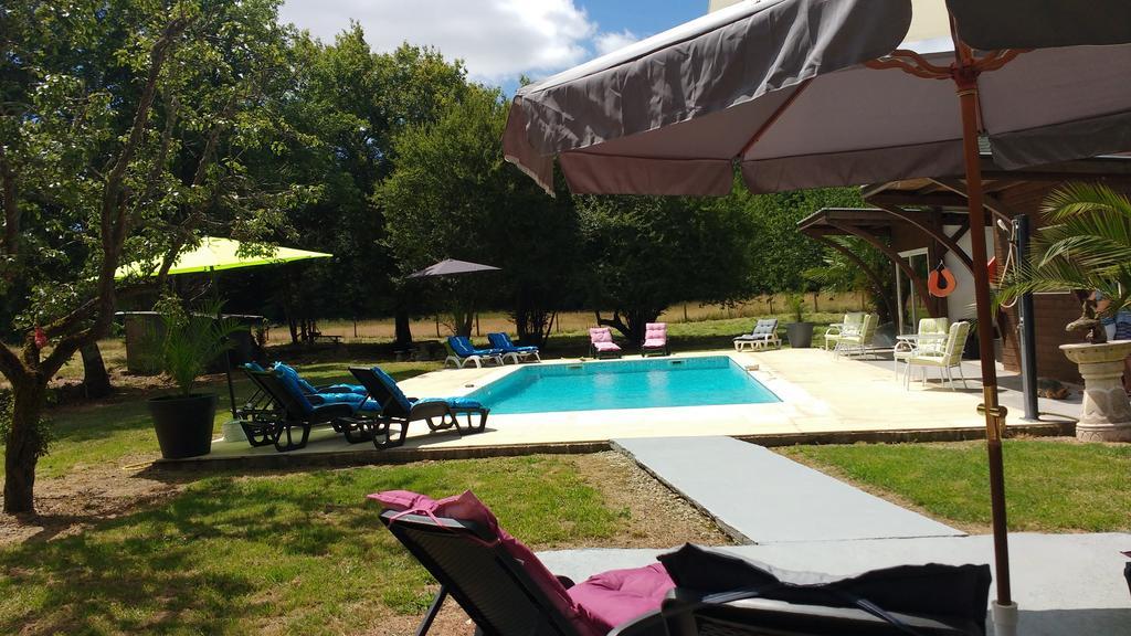 Les Gites De Castera Aire-sur-lʼAdour Buitenkant foto