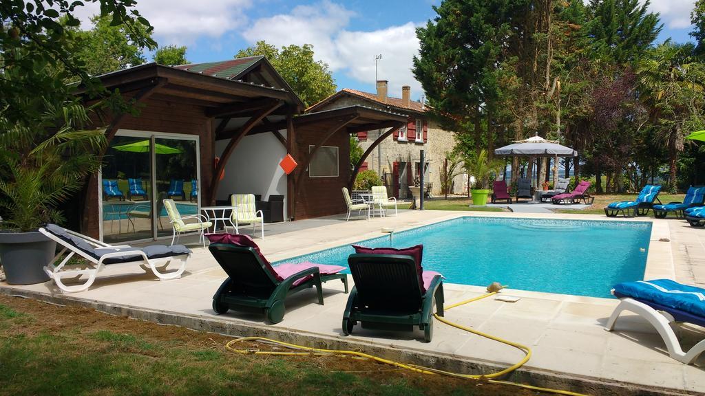 Les Gites De Castera Aire-sur-lʼAdour Buitenkant foto