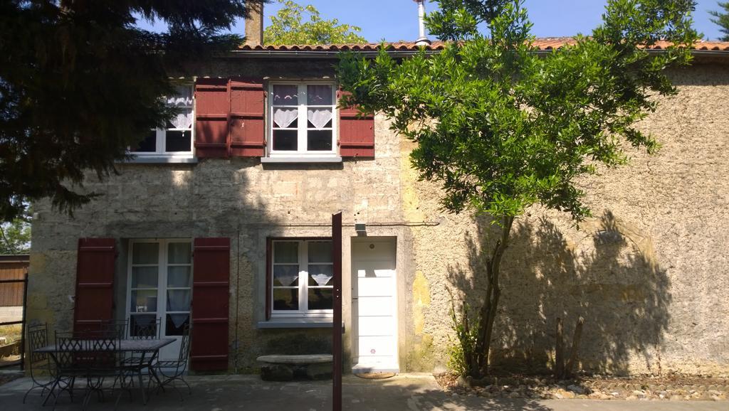 Les Gites De Castera Aire-sur-lʼAdour Buitenkant foto